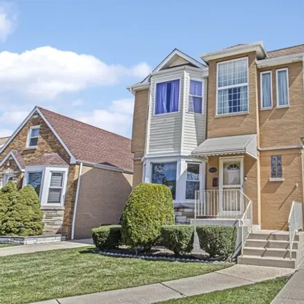 Image 2 - 5015 North Mobile Avenue, Chicago, IL 60630, USA - House for sale