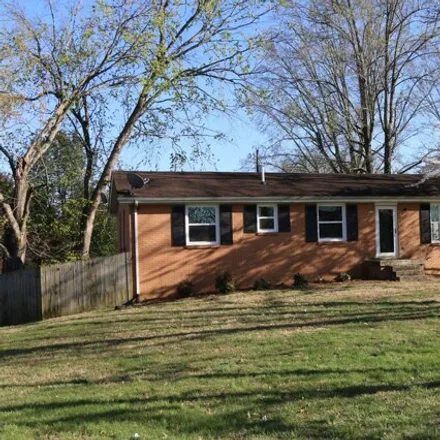Image 1 - 2108 Harvill Drive, Belle Forest, Clarksville, TN 37043, USA - House for sale