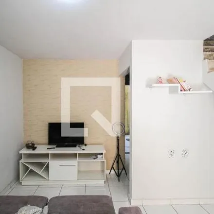 Rent this 2 bed house on Avenida Carmela Dutra in Frigorífico, Nilópolis - RJ