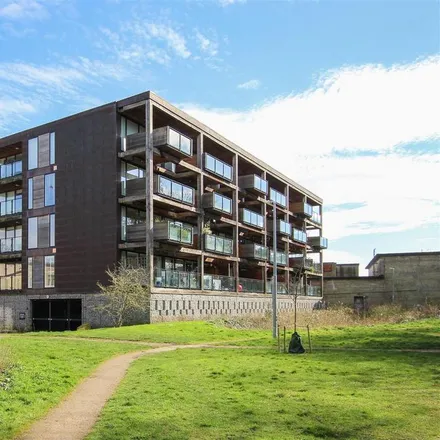 Rent this 1 bed apartment on The Oak Building in Kingfisher Way, Cambridge