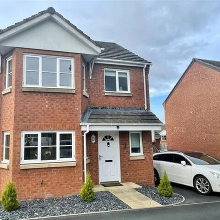 Buy this 3 bed house on Camddwr Rise in Llandrindod Wells, LD1 5BA