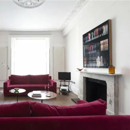 Rent this 1 bed room on 102 Chepstow Road in London, W2 5QS