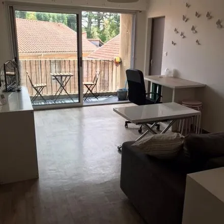 Image 1 - 4 Rue des Lieutenants Thomazo, 40100 Dax, France - Apartment for rent