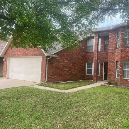Buy this 4 bed house on 335 Ellicott Drive in Roanoke, TX 76262