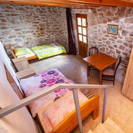 Rent this 4 bed house on Lišane Tinjske in 23423 Grad Benkovac, Croatia