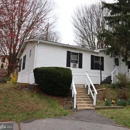 Buy this studio apartment on 11 Golfview Drive in Richland Township, PA 18951