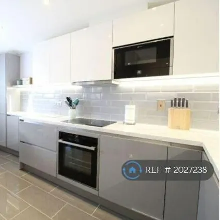 Rent this 3 bed house on 2 Artichoke Hill in St. George in the East, London