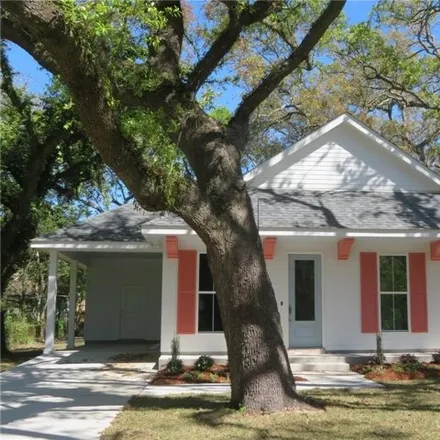 Buy this 3 bed house on 102 Kingston Court in New Orleans, LA 70131