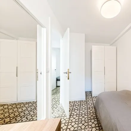 Image 2 - Carrer de Còrsega, 207, 08001 Barcelona, Spain - Apartment for rent