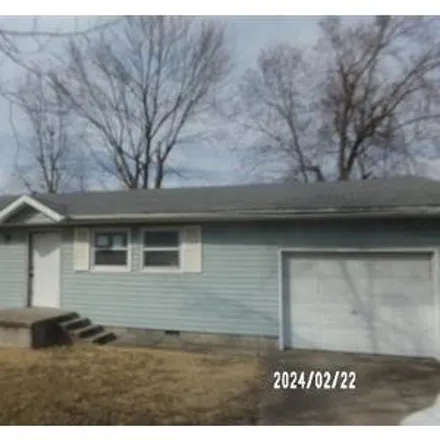 Buy this 3 bed house on 1265 East 10th Street in Lamar, MO 64759