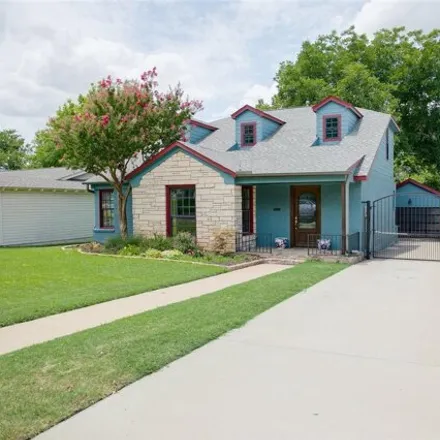 Image 2 - 2548 Walsh Court, Fort Worth, TX 76109, USA - House for sale
