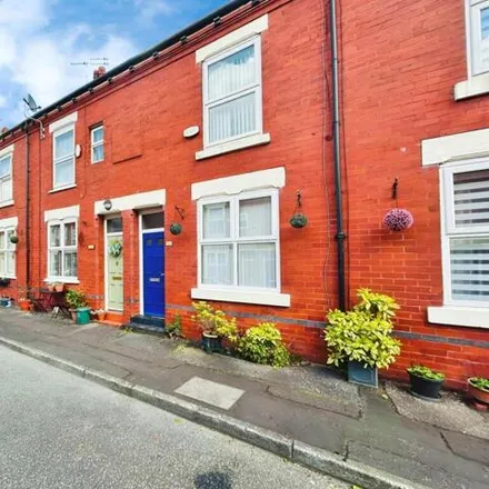 Buy this 2 bed townhouse on Osborne Street in Salford, M6 5LG