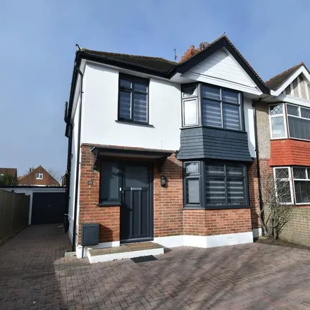 Rent this 3 bed duplex on Woodhouse Road in Portslade by Sea, BN3 5NE