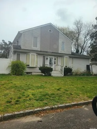 Image 1 - 26 East 8th Street, Brookhaven, Village of Patchogue, NY 11772, USA - House for sale