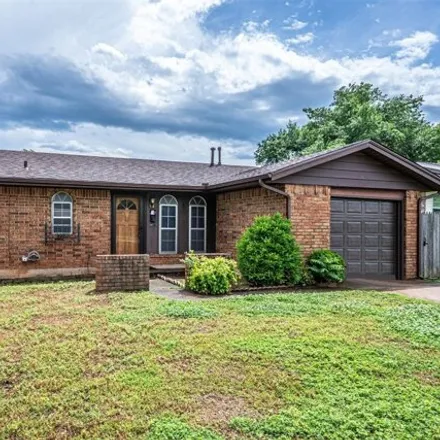 Buy this 3 bed house on 1746 Brandon Circle in Norman, OK 73071