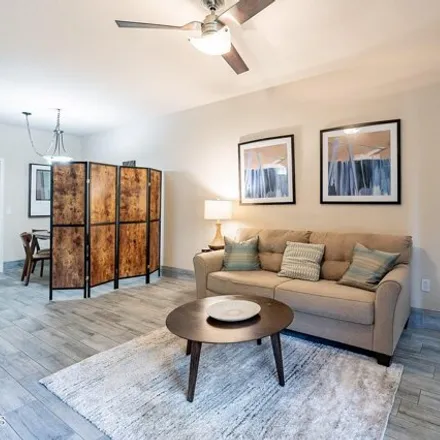 Image 9 - East Orangewood Avenue, Phoenix, AZ 85036, USA - Apartment for sale