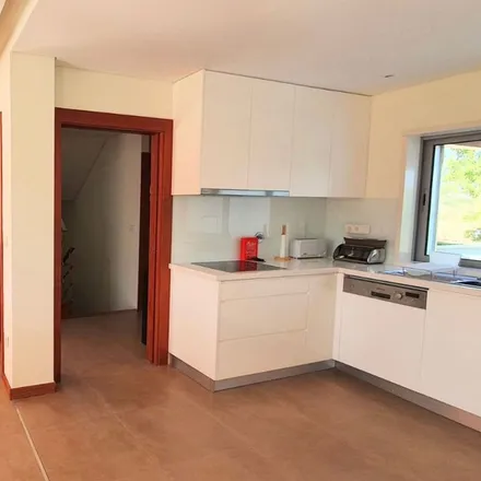 Rent this 3 bed apartment on unnamed road in 8365-908 Alcantarilha, Portugal