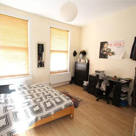 Rent this 5 bed house on Pakeman Street in London, N7 6QN