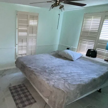 Rent this 3 bed house on Panama City