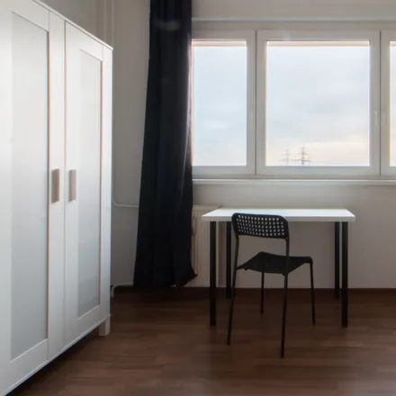 Rent this 5 bed room on Marzahner Chaussee 18 in 10315 Berlin, Germany