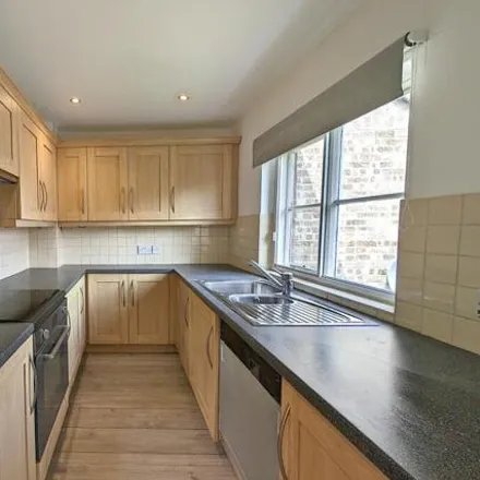 Image 2 - Cherry Tree Close, Sheffield, S11 9DN, United Kingdom - Room for rent