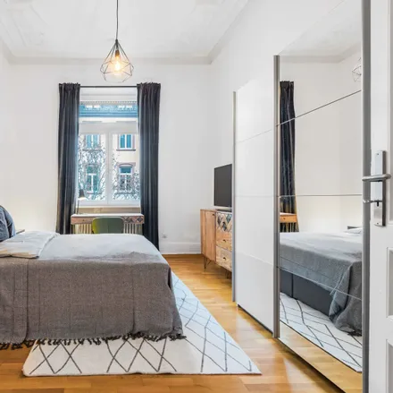 Rent this 1 bed apartment on Feldbergstraße 31 in 60323 Frankfurt, Germany