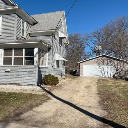 Buy this 3 bed house on 864 Pierce Street in Iowa Falls, IA 50126