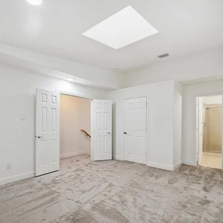 Rent this 3 bed apartment on 115 North Mews Wood Court in The Woodlands, TX 77381