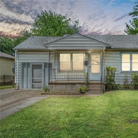 Buy this 3 bed house on 6339 East King Place in Tulsa, OK 74115