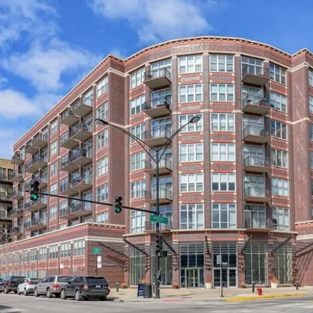 Rent this 1 bed condo on 1000 West Adams Street in Chicago, IL 60612