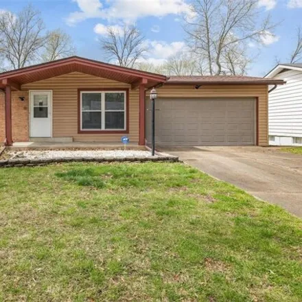 Buy this 3 bed house on 7 Vizcuya Court in Saint Louis County, MO 63033