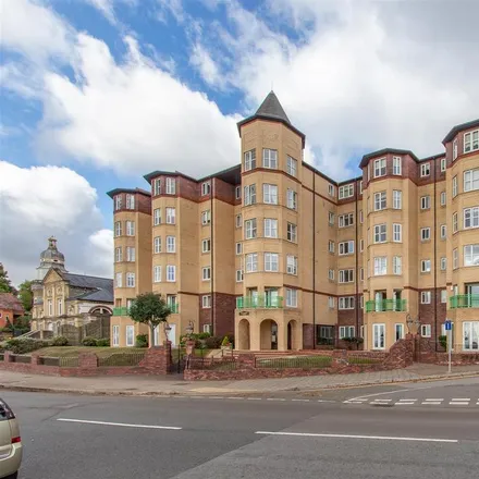 Rent this 2 bed apartment on unnamed road in Penarth, CF64 3AR