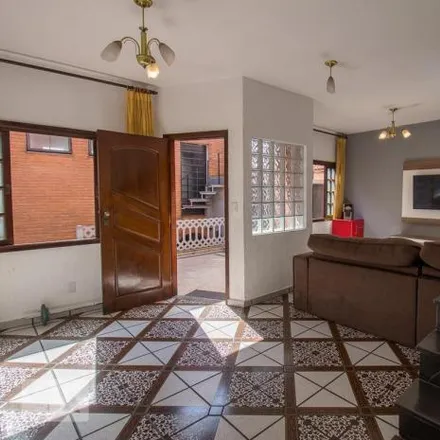 Rent this 3 bed house on Rua Torixorel in São Miguel, São Paulo - SP