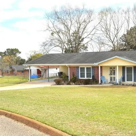 Buy this 3 bed house on 7 Goff St in Daleville, Alabama