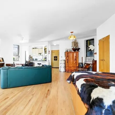 Image 5 - 7 2nd Avenue, New York, NY 10003, USA - House for rent