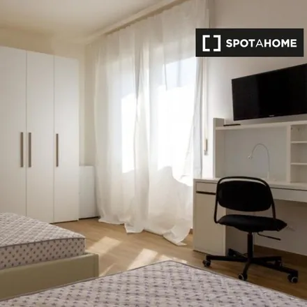 Rent this 5 bed room on Via Luigi Soderini in 20147 Milan MI, Italy