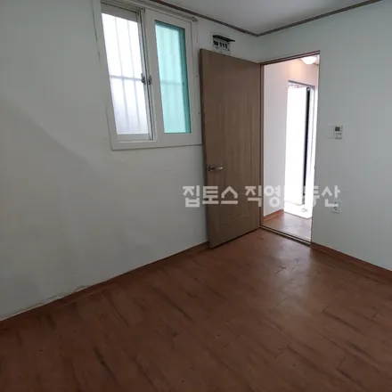 Rent this studio apartment on 서울특별시 관악구 봉천동 28-61
