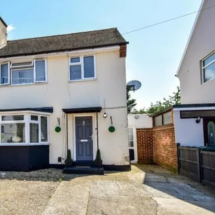 Image 1 - Broomfield Rise, Leavesden, WD5 0HY, United Kingdom - Duplex for sale