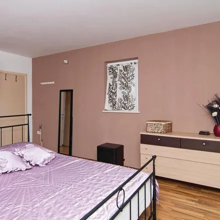 Rent this 5 bed apartment on 21423 Općina Nerežišća
