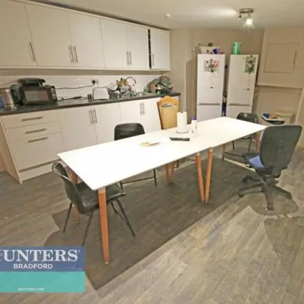 Image 3 - Claremont Terrace, Bradford, BD5 0DQ, United Kingdom - House for rent