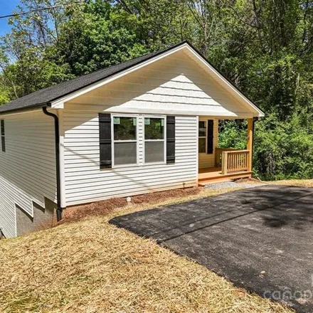 Buy this 3 bed house on 108 Lakeside Drive in Asheville, NC 28806