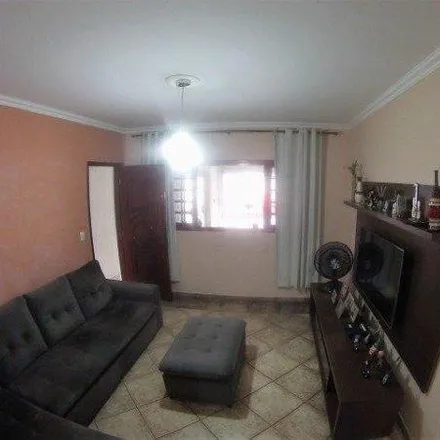 Buy this 3 bed house on Rua Jair Fongaro in Rudge Ramos, São Bernardo do Campo - SP