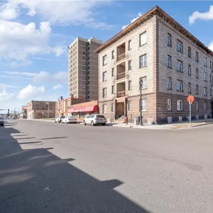 Buy this 1 bed condo on 343 E 19th St Unit 1b in Minneapolis, Minnesota