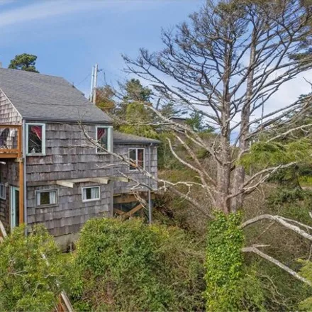 Buy this 2 bed house on Seven Gables: What's In A Name? in North Highway 101, Lincoln City