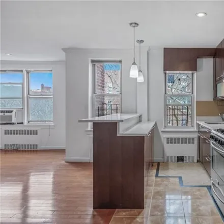 Image 6 - 105-28 65th Avenue, New York, NY 11375, USA - Apartment for sale