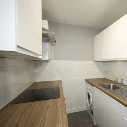 Image 2 - Wickham Close, Newington, ME9 7NT, United Kingdom - Apartment for rent