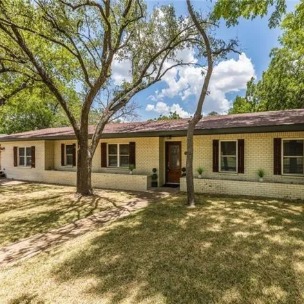 Buy this 4 bed house on 787 Arliss Drive in Woodway, TX 76712