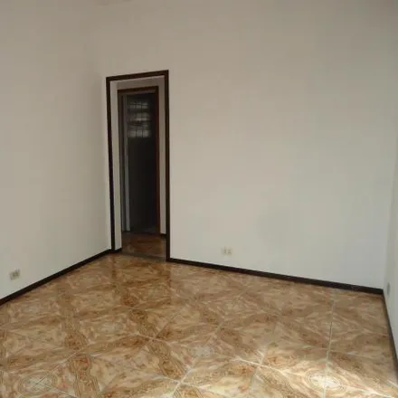 Rent this 2 bed apartment on Travessa Mário de Almeida in Centro, Barra Mansa - RJ