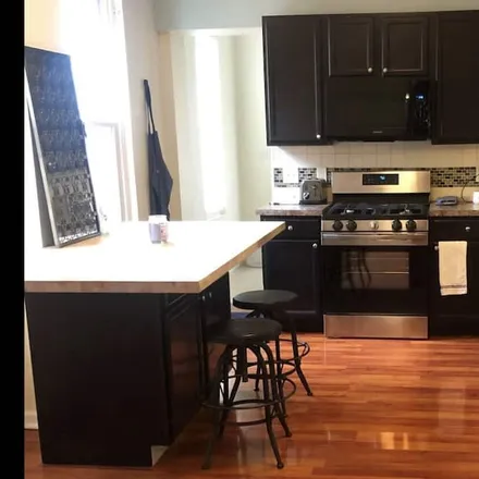 Rent this 3 bed townhouse on Allentown
