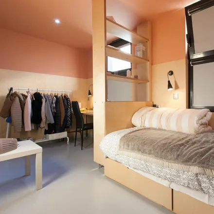 Rent this 12 bed room on Rua da Igreja de Paranhos in 4200-326 Porto, Portugal
